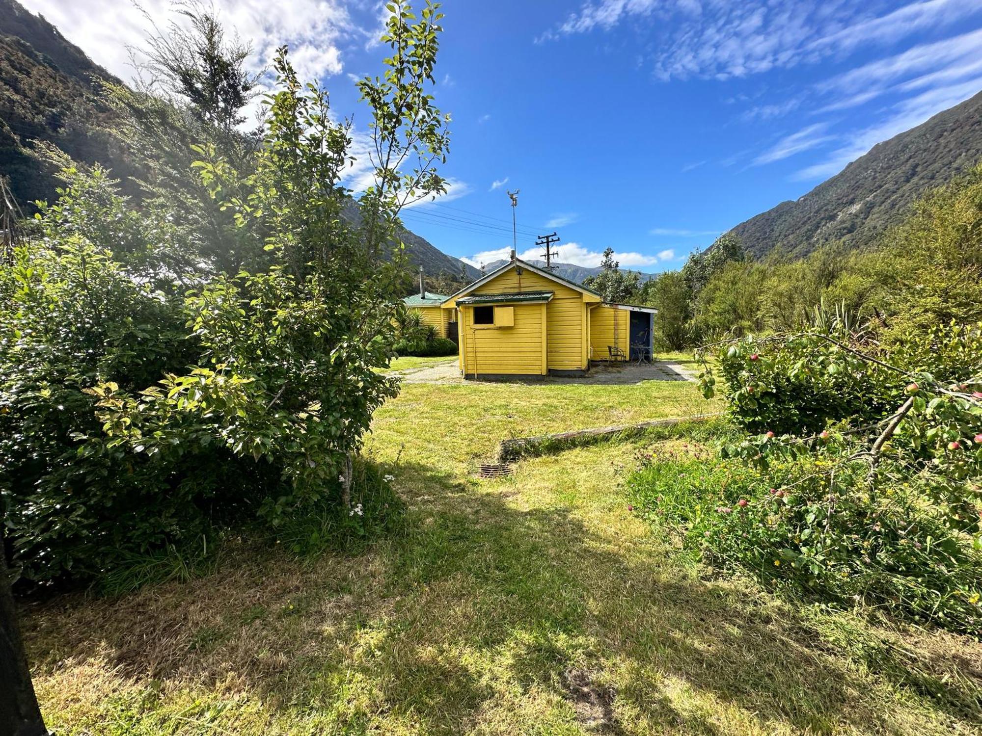 Ferienwohnung Basic, Super 'Cosy' Cabin In The Middle Of National Park And Mountains Otira Exterior foto