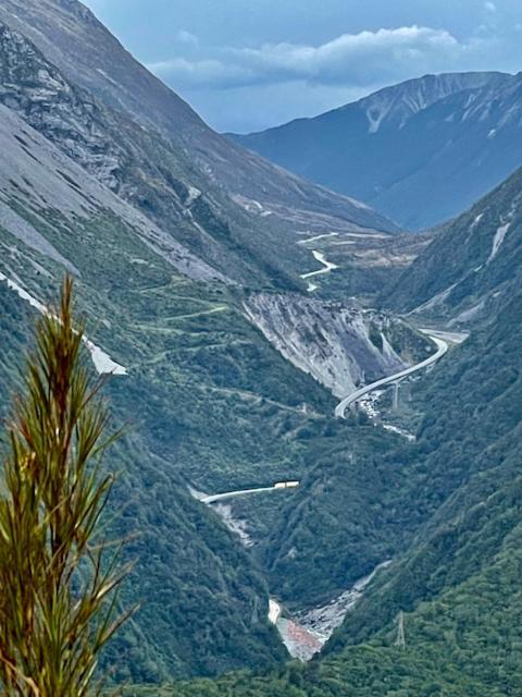 Ferienwohnung Basic, Super 'Cosy' Cabin In The Middle Of National Park And Mountains Otira Exterior foto